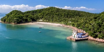 Praias paradisíacas escondidas na Bahia