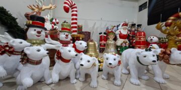 Prefeitura realiza restauração de peças natalinas em Tupã