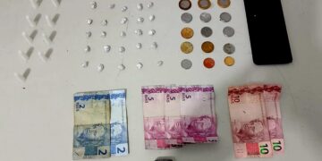 Polícia Militar prende mulher de 21 anos de idade por tráfico em Pompéia