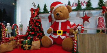 Bella transforma loja em cenário encantado: magia, emoção e grandes prêmios marcam o Natal
