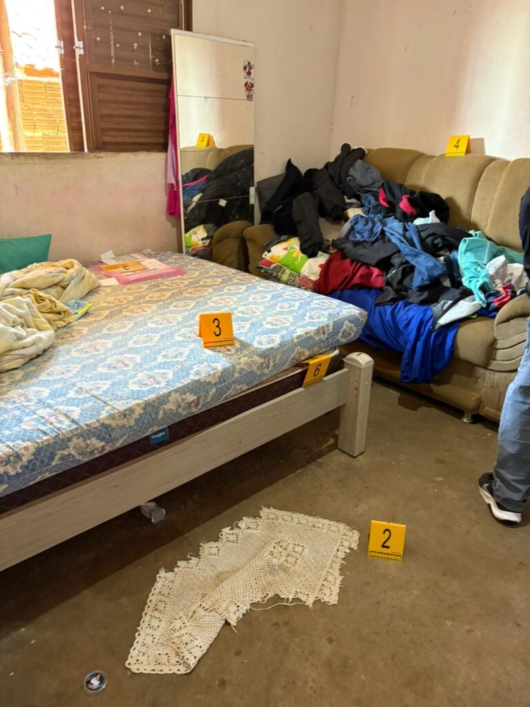 dfe633e8-0931-4ffc-99f5-42ab32010a27