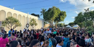 NATAL DE LUZ 2025: Festa das Crianças reúne milhares de pessoas na Praça da Bandeira
