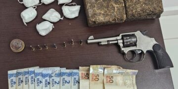 Operação apreende drogas e arma de fogo na Vila Lahoz, em Tupã