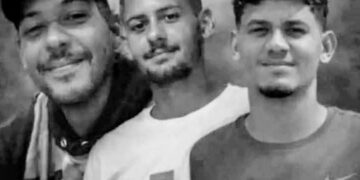 Irmãos morrem após carro ser esmagado por caminhão